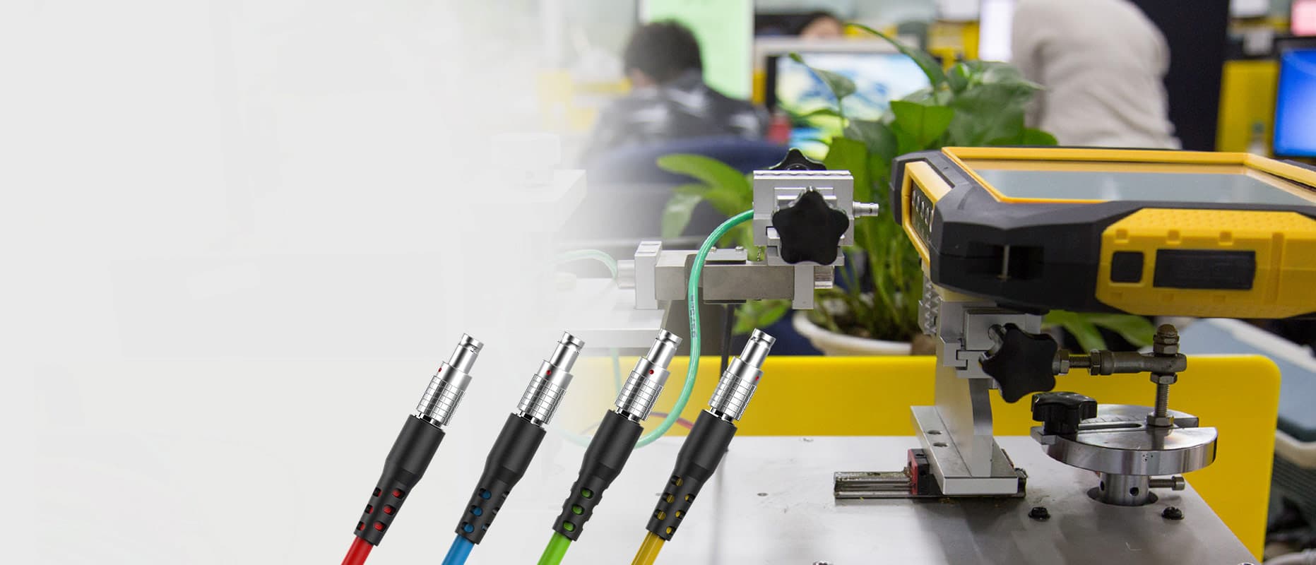 Metrology service for instruments